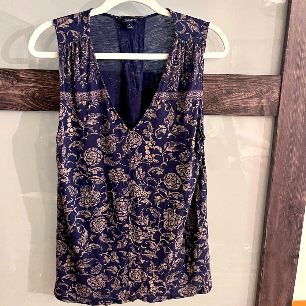 Lucky Brand Navy and Tan Floral V Neck Blouse Size L